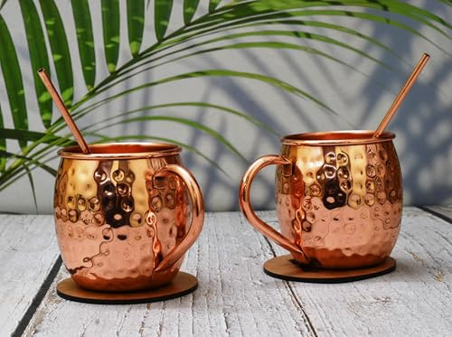 India House– Moscow Mule 16 oz koppset | Cocktail koppset | 100 % koppar | kopparglas | party gåva set med 2 hammerade muggar – kopparhandtag (2 coaster, 2 straw fria))