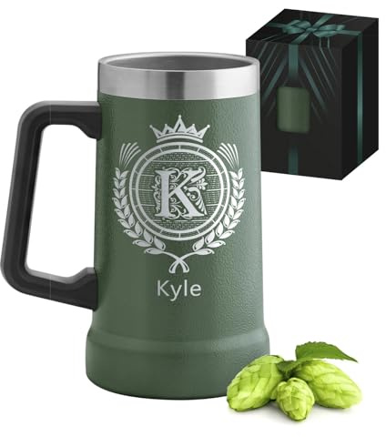 Maverton Isolierter Bierkrug mit Gravur 700 ml Grün - Edelstahl Bierglas mit Namen - mit funktionellem Henkel - personalisierte Geschenke Männer - Bier Geschenke für Männer