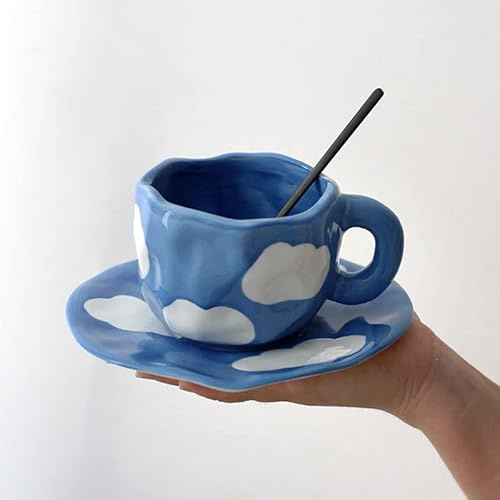 LIUXIN Japanische handbemalte Kaffeetasse mit Untertasse aus Keramik mit blauem Himmel und weißen Wolken