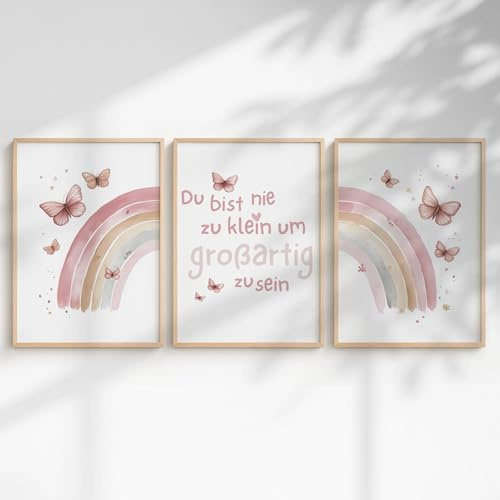 Generisch Kinderzimmer Poster 3er Set – Babyzimmer Wandbilder mit liebevollem Spruch und Tiermotiven (Regenbogen - Du bist nie zu klein um großartig zu sein, A3 - Ohne Rahmen)