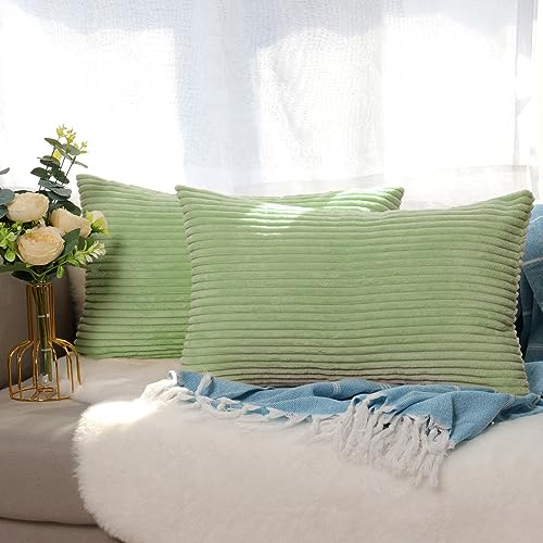 CALIYO Kissenhülle Kord Uni 2er Set, Kissenbezug 40x60 Kissenbezüge für Zierkissen Dekokissen Sofakissen Couchkissen in vielen Farben Jadegruen