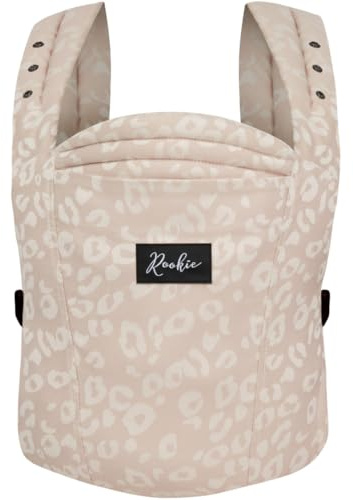 Rookie Babytrage ab Geburt - Ergonomisch, Bequem, Bio-Stoffe - Premium Elite Design - Baby Trage schnell & einfach angelegt - Baby carrier für Neugeborene bis 2 Jahre (Leo Beige)