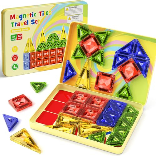 Magnetische Bausteine Reisespielzeug: 40 Teile mit Metallbox –10 % dicker | Leise & tragbares Reiseset für Auto, Flugzeug & Zug – STEM Magnet Tiles – Geschenk für Jungen & Mädchen ab 3-6 Jahren