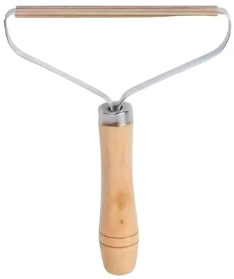 Carpet Scraper Tool - Pet Hair Remover and Lint Roller for Furniture, Manual Fabric Shaver with Wooden Handle for Carpets and Clothes - Maisirex