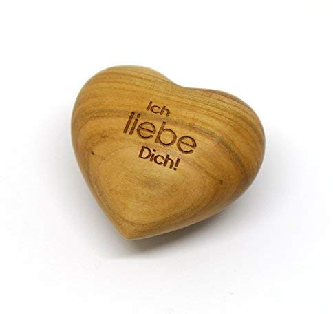 Thankgoods Sag´s mit Herz Handschmeichler Ich Liebe Dich! Gravur auf Obstholz Geschenk Idee