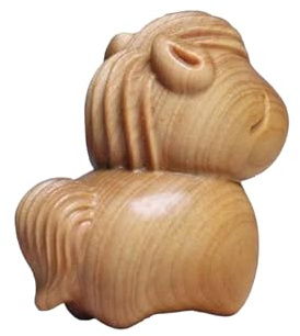 Genérico dello zodiaco dell'anno di cavallo 2026, statuetta di càballo, statua da scrivania in legno di cipresso e scogliera intagliata, decorazione e auspiciosa da novità