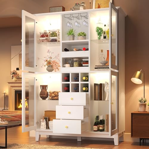 Ktipm Vinoteca Aparador Cocina Aparadores Salón con LED y 4 Puertas de Cristal, Armario Cocina Mueble Aparador con Botellero y Portavasos, 3 Cajones y Dispositivo Antivuelco, 120x40x180.5 cm, Blanco