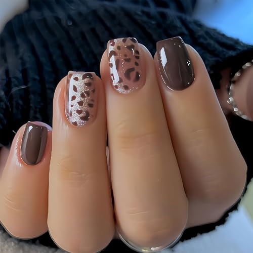 TESGADGETS 24 Stück Kurze quadratische künstliche Fingernägel in Braun mit Leopardenmuster und Glitzerdesign – vollflächig glänzend und zum Aufkleben für Damen