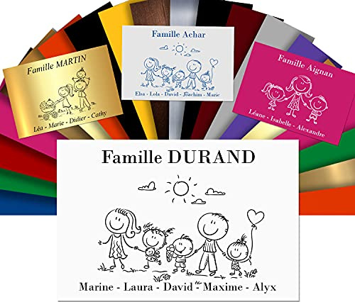 Plaque Boîte aux Lettres Family Personnalisable – Adhésive PVC – Motif Déco de Famille au Choix – 12 x 8 cm (Blanc texte Noir)
