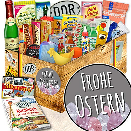 Ostalgie DDR Osterkorb 24er Set - Geschenke zu Ostern für Erwachsene | DDR Geschenkbox mit Ostprodukten wie Rotkäppchen Sekt, Süßigkeiten & DDR Kochbuch - Ideales Ostpaket als Präsentkorb