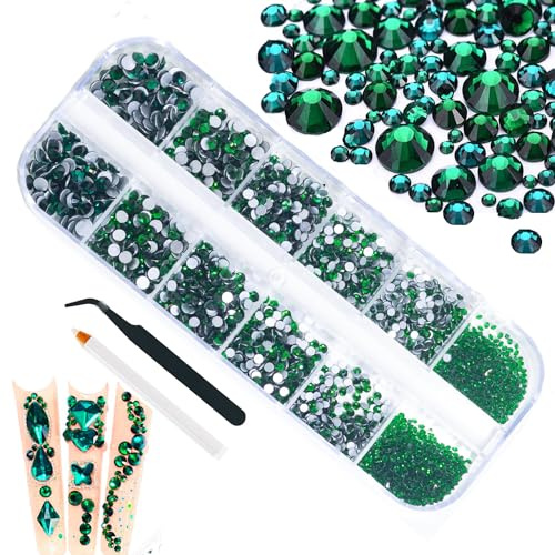 4200Stk grün Strass Nagel Edelsteine Smaragd grün Runde Flatback Steine Verschiedene SS6-SS20 zu K9 Glas, grüne Nagelkristalle Juwelen Nail Art Nail Charms für Nägel Augen Gesicht Make-up Handwerk DIY