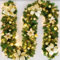 SHAVINGFUN Guirnalda de Navidad Con Luces - Flores Artificiales Decoración de 9 ft, Verde Para Escaleras y Chimeneas Navideñas (Oro)