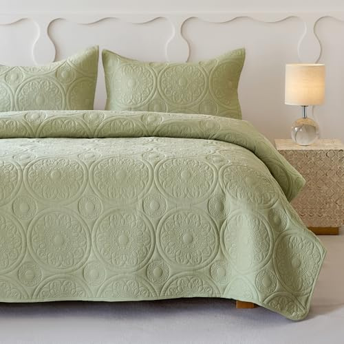 Simple&Opulence Quilted Bedspreads King Size-3 Pcs Soft Reversible Microfiber Bed Spread Coverlet,Floral Embossed Bed Throw Set with 2 Pillowcases for Bedroom Decor,240x260cm,Sage Green