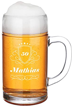 polar-effekt Bierkrug mit gravierten Namen und Jubiläumszahl - Maßkrug mit 1 Liter Nutzinhalt - Geschenkidee für Genießer - Weißbier, Weizenbierg - München - Motiv Jubiläum Wappen