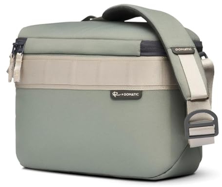 Gomatic Luma Camera Sling 12L – Borsa a Tracolla per Fotocamera Mirrorless, Reflex o Drone – Design Peter McKinnon, Impermeabile, Antiurto, Divisori Interni, Compatta per Viaggio, Fotografia - Salvia