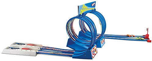 Hot Wheels Throwback Thrill Drivers Corkscrew Track Set