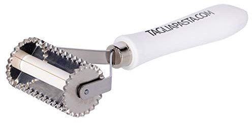 Corta pastas dentado a 2 cuadros 56 mm, mango en ABS. Art.314