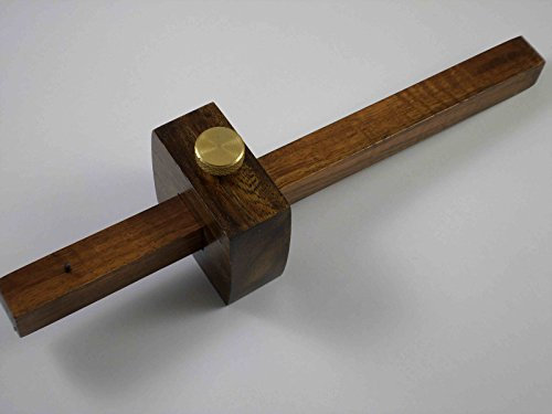 22,9 cm Neun Zoll Holz. Streichmaß
