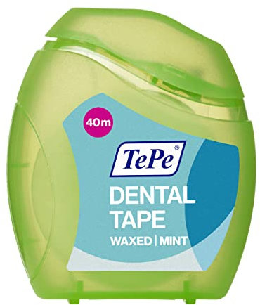 TePe Dentalband breit, gewachst und geprägt, um die tägliche Mundhygiene mühelos zu verbessern