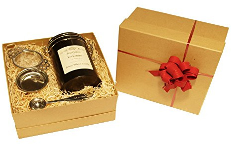 White Tea Gift Set Peony Needle Loose Leaf Wrapped 50g in Caddy with Tea Strainer and Measuring Spoon by TeaCakes of Yorkshire