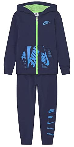 NIKE -TUTA COMPOSTA DA FELPA E PANTALONE -FELPA CON ZIP INTEGRALE E COLLO ALTO -FELPA CON TASCHE A MARSUPIO -FELPA CON LOGO RICAMATO -PANTALONE CON GIROVITA REGOLABILE CON CORDINO -PANTALONE CON ORL..