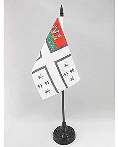 AZ FLAG Drapeau de Table Ville de Nantes 15x10 cm Socle Plastique | Usage intérieur Drapeau de bureau nantais finition cousue et bords renforcés avec mât en plastique et socle en plastique