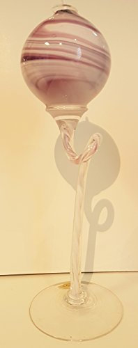 Lámpara de aceite al pie largo y decorativo, ornamental de cristal coloreado, lámpara de petroleo de vidrio soplado a boca de colores viola, blanco de mármol, rellenable altura aprox. 32 cm, disenado y fabricado y por Oberstdorfer Glashütte