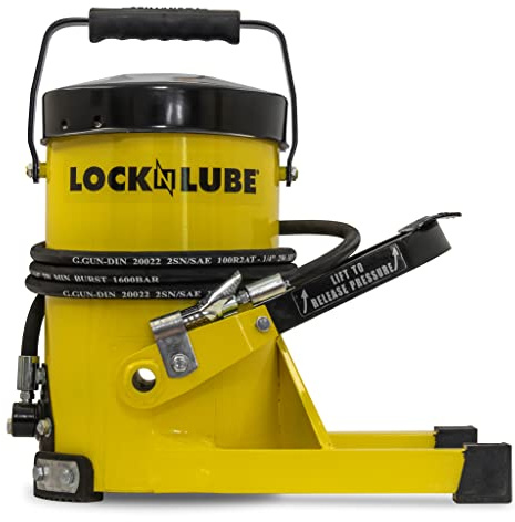 G.GUN fettpress – snabb och lätt att fetta. 690 bar prestanda. Handfri drift och tryckbegränsningsventil. Inget smuts, inget avfall. Med G.COUPLER & 2 m hydraulslang. Industriell robusthet