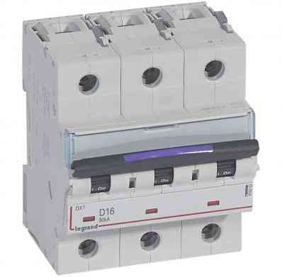 Disjoncteur DX³ 50kA - 3P 400V~ - 16A - courbe D - 4,5 modules