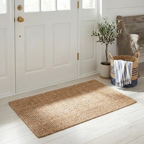 SAFAVIEH Natural Fiber Collection Accent Rug - 2'3 x 4', Natural, Handmade Farmhouse Jute, Ideal for High Traffic Areas in Entryway, Living Room, Bedroom (NF730C)