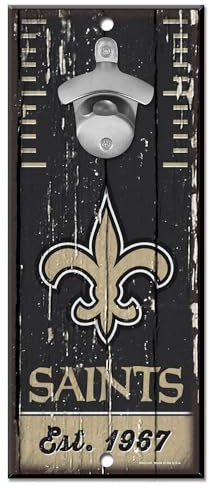 WinCraft NFL Tampa Bay Buccaneers Flaschenöffner, 12,7 x 27,9 cm, Holzschild, Flaschenöffner, Teamfarben, 12,7 x 27,9 cm