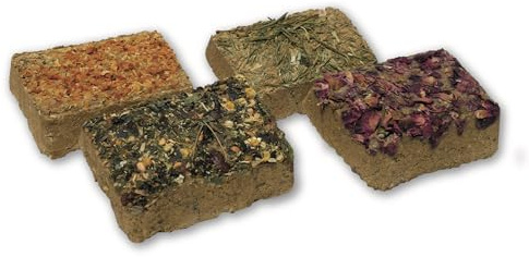 Rosewood Naturals Wellness Gnaw Stone, Small Animal Treat and Gnaw for Rabbits, Guinea Pigs, Chinchillas, Degus, Hamsters, Gerbils, Mice and Rats (Pack of 1)