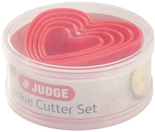 judge Kitchen 5 Piece Heart Cutters, Red