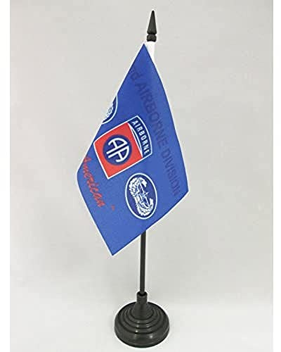 AZ FLAG Drapeau de Table USA Airborne 82e 15x10 cm Socle Plastique | Usage intérieur Drapeau de bureau de l'armée américaine finition cousue et bords renforcés polyester 100D