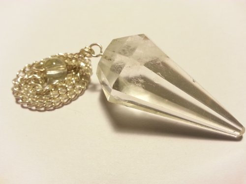 Pendule de radiesthésie (baguette de sourcier), améthyste, aventurine, cristal de roche et plus.