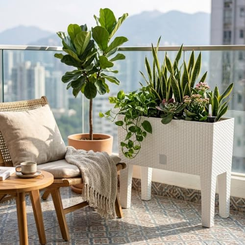 Jardinera para Flores, Jardinera Alta con Patas, Maceta Grande de Exterior/Interior, Plástico Efecto Trenzado Rattan, para Terraza, Jardín o Salón, Resistente UV, 46 Alto x (60x25) cm, Color Blanco