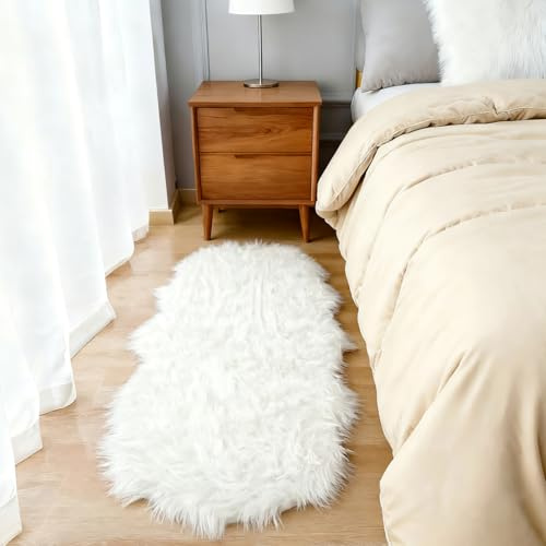 AlGuirnex Faux Sheepskin Rug, Ultra-Plush Fluffy Oval Rug Chair Cover 60x120cm, Luxe Faux Fleece with Suedette Backing, Small Area Rugs for Bedroom, Living Room, Nursery – Non-Slip, Modern Decor