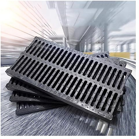Black Drainage Channel Floor Drain - 50x20x3cm Plastic Grate Prevents Blockages for Garden & Driveway Efficient Water Flow Durable Easy Installation