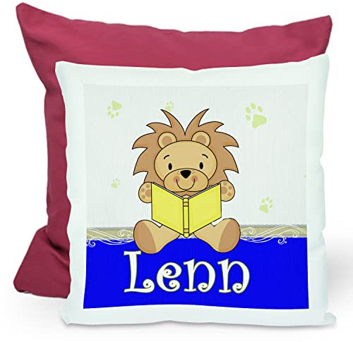 CreaDesign, Kinder Kissen 40x40 cm personalisiert mit Namen, Kinderzimmer Deko Kissen Kinder mit Füllung Federn, Motiv Leselöwe blau, Rückenfarbe Lila