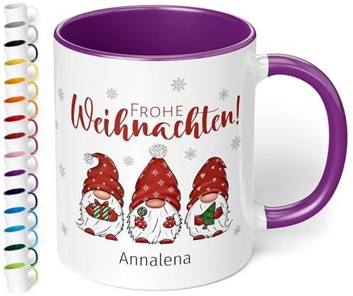 Weihnachtstasse mit Namen „Frohe Weihnachten!“ - mit 3 Wichtel-Motiv - 330ml - personalisierter Keramik Kaffeebecher mit Spruch – individuelles kleines Geschenk zu Weihnachten (Violett)