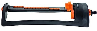 Fiskars Wassersparender Sprinkler M, Einfaches Einstellen der Reichweite, Universalgröße, 16 x 17 m Reichweite, 506 g, Schwarz/Orange, 1023662