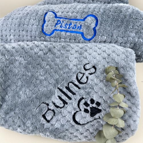 HERSTL Personalisierte Hundedecke, Bestickte Hundedecke Mit Namen Und Geburtsdatum, Kuschelige Pfotenabdruck-Haustierdecke Als Geschenk for Hunde, Welpen, Katzen Und Kätzchen(45X65cm)