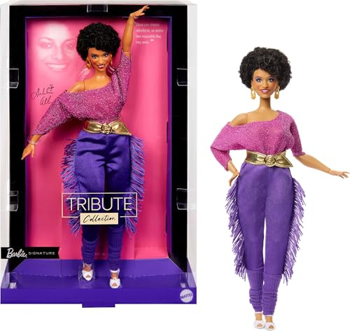 Barbie Signature - Debbie Allen, bambola snodata della collezione Tribute con top a spalle scoperte, cintura dorata e pantaloni viola con frange e scaldamuscoli, 6+ anni, JBJ24