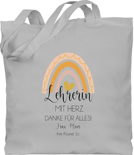 Geschenk mit Namen personalisiert by Shirtracer - Baumwolltasche - Geschenke zum Abschied Lehrerin mit Herz mit Name und Regenbogen | Geschenk Lehrerinnen Abschiedsgeschenk Dankeschön