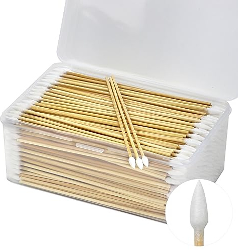 Lot de 500 cotons-tiges de 15,2 cm dans une boîte de rangement – Long coton-tige avec poignée en bambou – Cotons-tiges non pelucheux avec bâtons en bois – Fournitures de nettoyage très absorbantes