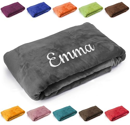 Deitert Kuscheldecke mit Namen oder Wunschtext Bestickt, 200cm x 150cm, extra weiche und gemütliche Sofadecke/Wohndecke, hochwertiges Fleece, personalisiertes Geschenk (Anthrazit)