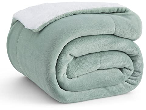 BEDSURE Sherpa Kuscheldecke Flauschig 150x200 - Sofadecke, Grün | Dicke Wolldecke, Weich Tagesdecke, Geschenke für Frauen, Warm Wohndecke für Couch, Schlafzimmer & Wohnzimmer,Waschbar