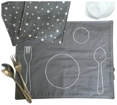Set de table Montessori pour enfant fait main avec emplacement couvert brodé à la main, thème étoiles, tons gris et blanc en coton