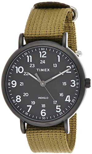 Timex Weekender 43mm Quarzuhr mit schwarzem Zifferblatt und olivgrünem ArmbandTW2U68200