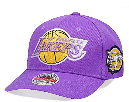 Mitchell & Ness - NBA Champions - Classic Red Snapback Cap